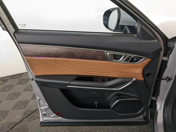 FAW Bestune T99 I Рестайлинг с пробегом 2023 года, цена 2 375 000 рублей, 56805 км, внедорожник, Автокод Объявления
