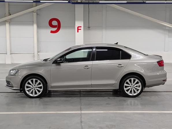 Volkswagen Jetta VI Рестайлинг с пробегом 2017 года, цена 1 215 000 рублей, 206618 км, седан, Автокод Объявления