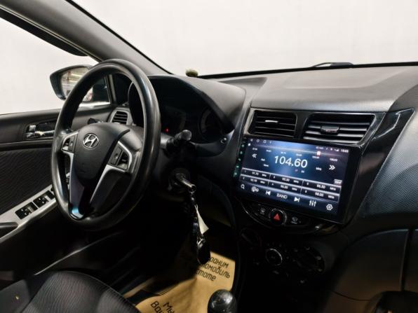 Hyundai Solaris I с пробегом 2013 года, цена 866 900 рублей, 115296 км, седан, Автокод Объявления