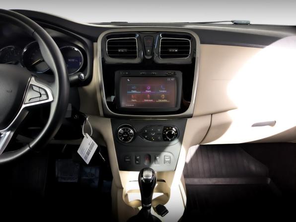 Renault Logan II с пробегом 2018 года, цена 899 000 рублей, 96981 км, седан, Автокод Объявления