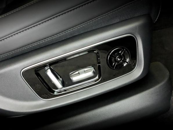 Li Auto (Lixiang) L9 I Рестайлинг с пробегом 2024 года, цена 7 463 000 рублей, 31720 км, внедорожник, Автокод Объявления