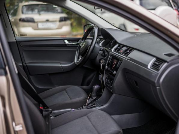 Skoda Rapid I Рестайлинг с пробегом 2019 года, цена 1 350 000 рублей, 55103 км, лифтбек, Автокод Объявления