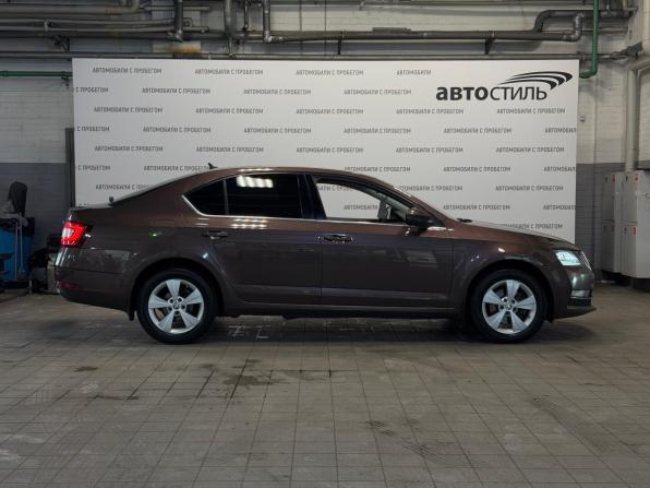 Skoda Octavia III (A7) Рестайлинг с пробегом 2019 года, цена 1 879 000 рублей, 138000 км, лифтбек, Автокод Объявления