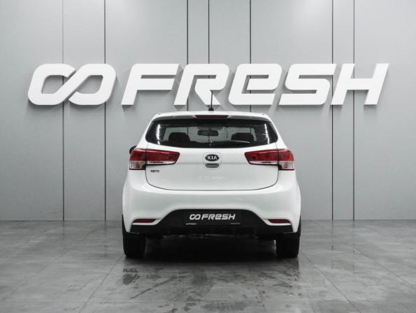 Kia Rio III Рестайлинг с пробегом 2017 года, цена 1 059 000 рублей, 147205 км, хэтчбек, Автокод Объявления