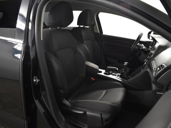 Renault Megane IV с пробегом 2018 года, цена 1 209 900 рублей, 181108 км, универсал, Автокод Объявления