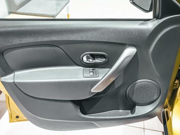 Renault Sandero II с пробегом 2017 года, цена 854 137 рублей, 184524 км, хэтчбек, Автокод Объявления