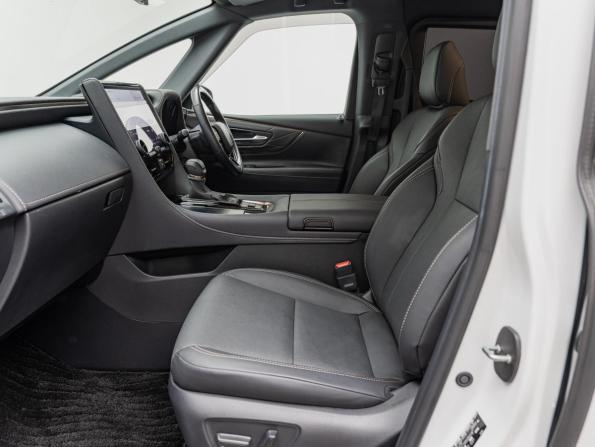 Toyota Alphard IV с пробегом 2024 года, цена 9 490 000 рублей, 29829 км, минивэн, Автокод Объявления
