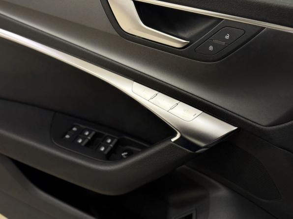 Audi A6 V (C8) с пробегом 2019 года, цена 3 450 000 рублей, 142510 км, седан, Автокод Объявления