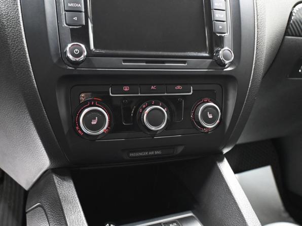Volkswagen Jetta VI с пробегом 2012 года, цена 895 000 рублей, 192334 км, седан, Автокод Объявления