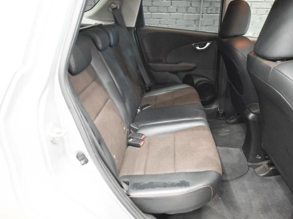 Honda Fit Shuttle I с пробегом 2012 года, цена 1 000 000 рублей, 137276 км, универсал, Автокод Объявления