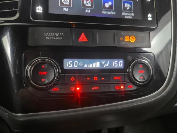 Mitsubishi Outlander III Рестайлинг 2 с пробегом 2017 года, цена 1 888 000 рублей, 142638 км, внедорожник, Автокод Объявления