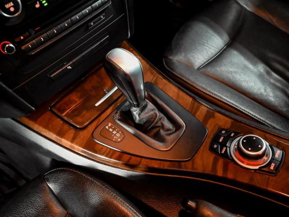 BMW 3 серии V (E90/E91/E92/E93) Рестайлинг с пробегом 2011 года, цена 1 250 000 рублей, 271959 км, седан, Автокод Объявления
