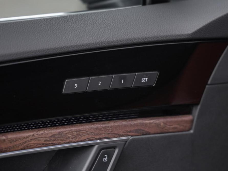 Volkswagen Touareg III Санкт-Петербург  - изображение 29