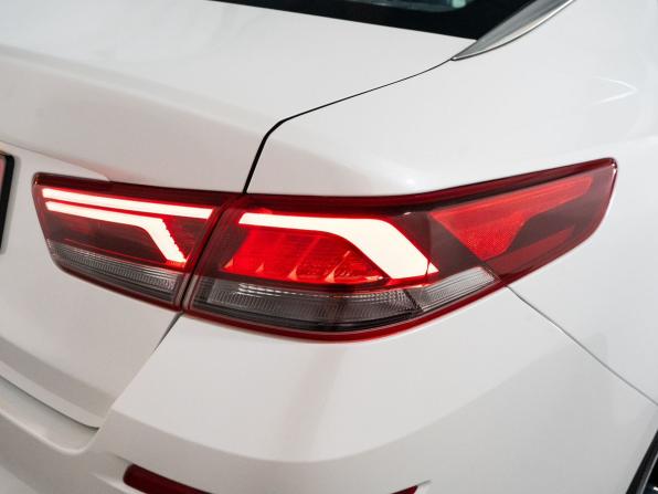 Kia Optima IV Рестайлинг с пробегом 2018 года, цена 1 700 000 рублей, 180231 км, седан, Автокод Объявления
