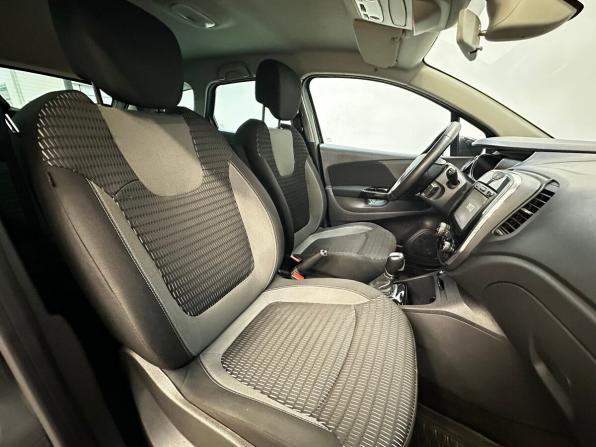 Renault Kaptur I с пробегом 2017 года, цена 1 555 000 рублей, 83047 км, внедорожник, Автокод Объявления