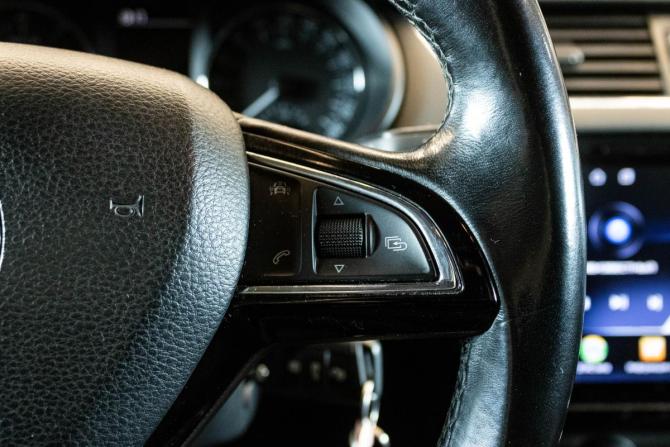 Skoda Octavia III (A7) с пробегом 2015 года, цена 1 365 000 рублей, 188201 км, лифтбек, Автокод Объявления