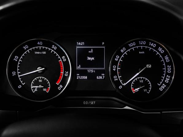 Skoda Superb III с пробегом 2015 года, цена 1 528 000 рублей, 215000 км, лифтбек, Автокод Объявления
