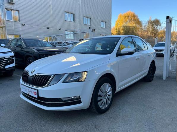 Skoda Octavia III (A7) Рестайлинг с пробегом 2019 года, цена 1 711 500 рублей, 106352 км, лифтбек, Автокод Объявления