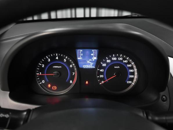 Hyundai Solaris I с пробегом 2014 года, цена 873 000 рублей, 100666 км, седан, Автокод Объявления