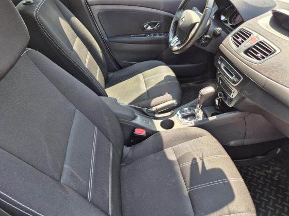 Renault Fluence I Рестайлинг с пробегом 2014 года, цена 885 000 рублей, 167195 км, седан, Автокод Объявления