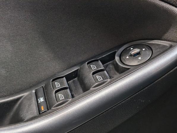 Ford Focus III с пробегом 2013 года, цена 915 000 рублей, 299176 км, универсал, Автокод Объявления