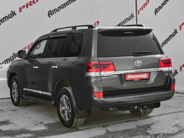 Toyota Land Cruiser 200 Series Рестайлинг 2 с пробегом 2019 года, цена 7 000 000 рублей, 86824 км, внедорожник, Автокод Объявления