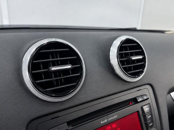 Audi A3 II (8P) Рестайлинг 2 с пробегом 2010 года, цена 949 000 рублей, 180264 км, хэтчбек, Автокод Объявления