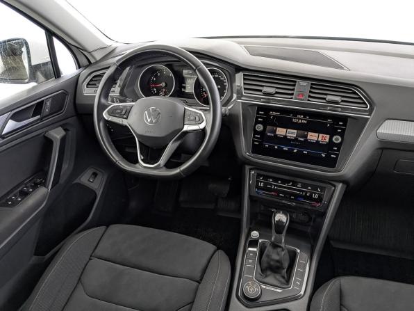 Volkswagen Tiguan II Рестайлинг с пробегом 2021 года, цена 3 630 000 рублей, 51800 км, внедорожник, Автокод Объявления