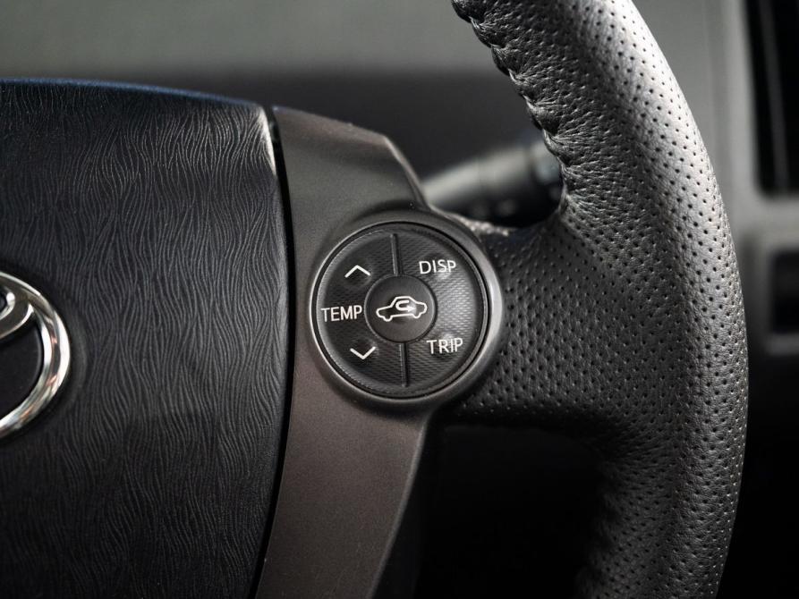 Toyota Prius Alpha I (ZVW40/41) Иркутск  - изображение 12