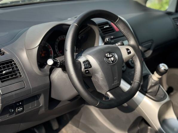 Toyota Auris I с пробегом 2010 года, цена 859 000 рублей, 147379 км, хэтчбек, Автокод Объявления