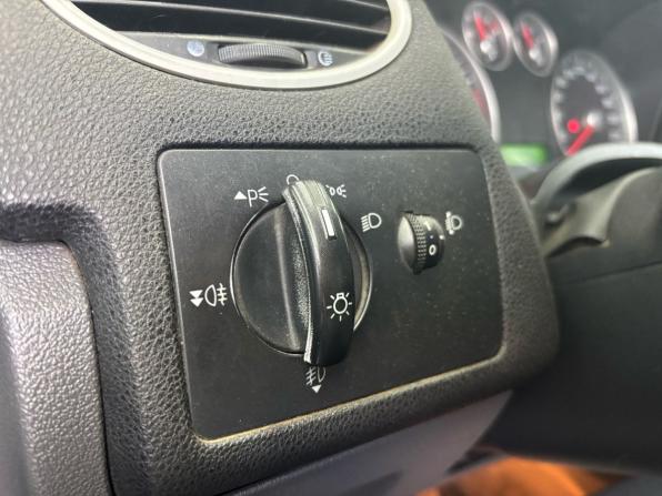 Ford Focus II с пробегом 2006 года, цена 379 000 рублей, 329325 км, седан, Автокод Объявления