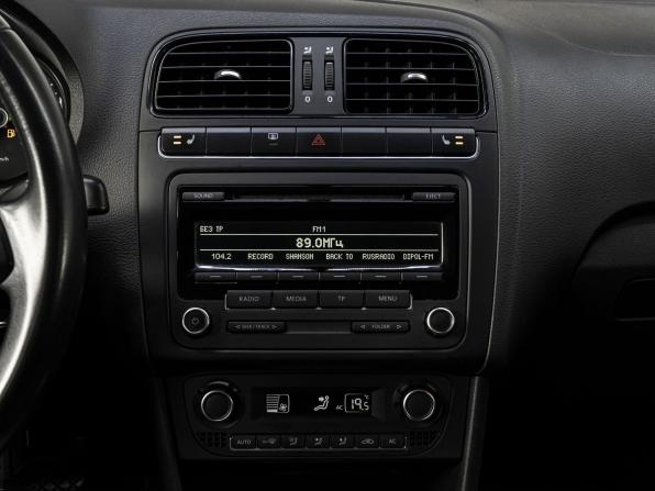 Volkswagen Polo V с пробегом 2014 года, цена 859 000 рублей, 121987 км, хэтчбек, Автокод Объявления