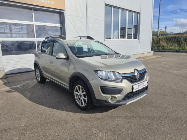 Renault Sandero II с пробегом 2017 года, цена 645 000 рублей, 240000 км, хэтчбек, Автокод Объявления