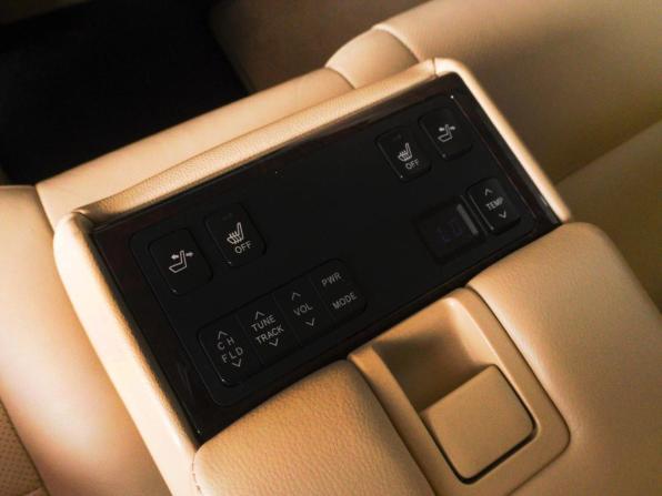 Toyota Camry VII (XV50) Рестайлинг с пробегом 2016 года, цена 2 100 000 рублей, 241581 км, седан, Автокод Объявления
