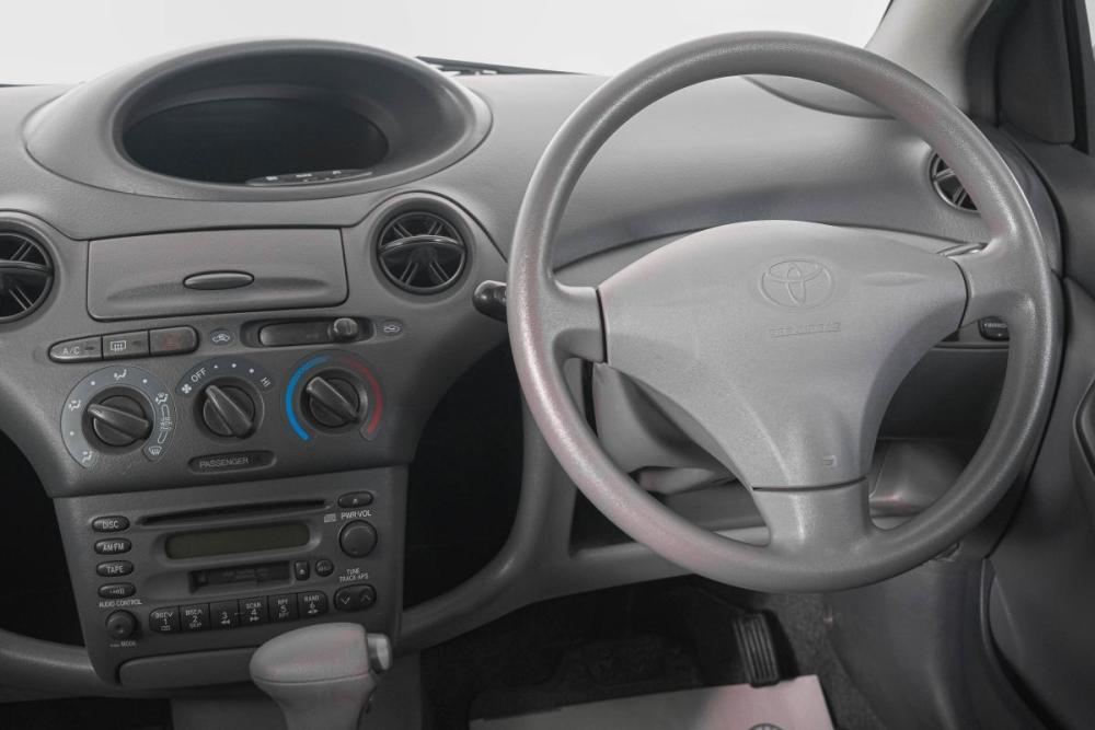 Toyota Vitz I (P10) Кемерово  - изображение 15