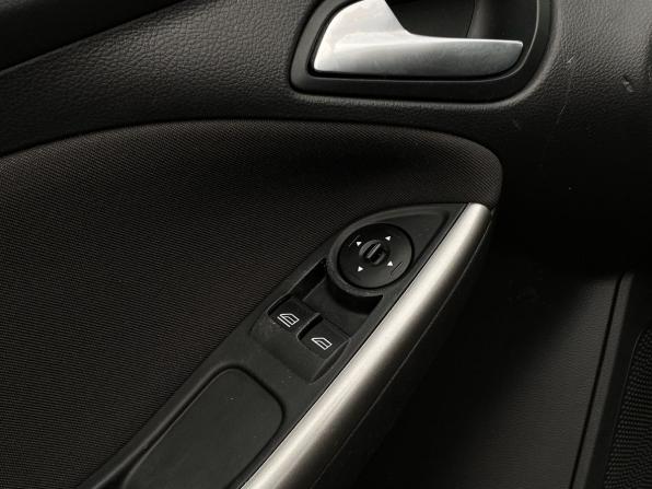 Ford Focus III с пробегом 2013 года, цена 599 000 рублей, 310000 км, хэтчбек, Автокод Объявления