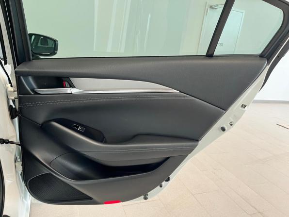 Mazda 6 III (GJ) Рестайлинг 2 с пробегом 2019 года, цена 2 350 000 рублей, 123485 км, седан, Автокод Объявления