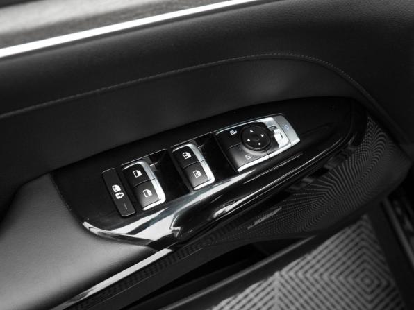 Kia K5 III с пробегом 2021 года, цена 2 770 000 рублей, 37093 км, седан, Автокод Объявления