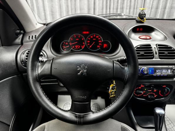 Peugeot 206 с пробегом 2006 года, цена 300 000 рублей, 198216 км, хэтчбек, Автокод Объявления