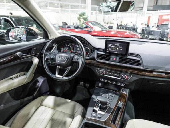 Audi Q5 II (FY) с пробегом 2017 года, цена 3 219 700 рублей, 61373 км, внедорожник, Автокод Объявления