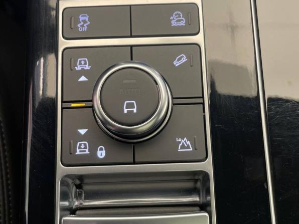 Land Rover Range Rover IV Рестайлинг с пробегом 2021 года, цена 11 600 000 рублей, 27700 км, внедорожник, Автокод Объявления