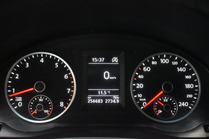 Volkswagen Tiguan I Рестайлинг с пробегом 2015 года, цена 1 050 000 рублей, 256683 км, внедорожник, Автокод Объявления