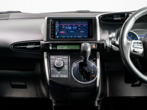 Toyota Wish II Рестайлинг с пробегом 2012 года, цена 1 330 000 рублей, 189320 км, минивэн, Автокод Объявления