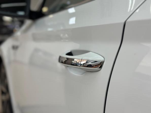 Skoda Superb III Рестайлинг с пробегом 2024 года, цена 3 620 000 рублей, 38400 км, лифтбек, Автокод Объявления