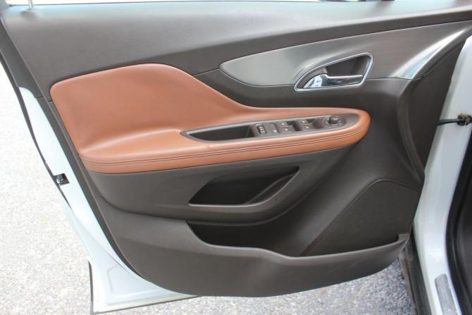 Opel Mokka I с пробегом 2012 года, цена 1 177 000 рублей, 131437 км, внедорожник, Автокод Объявления