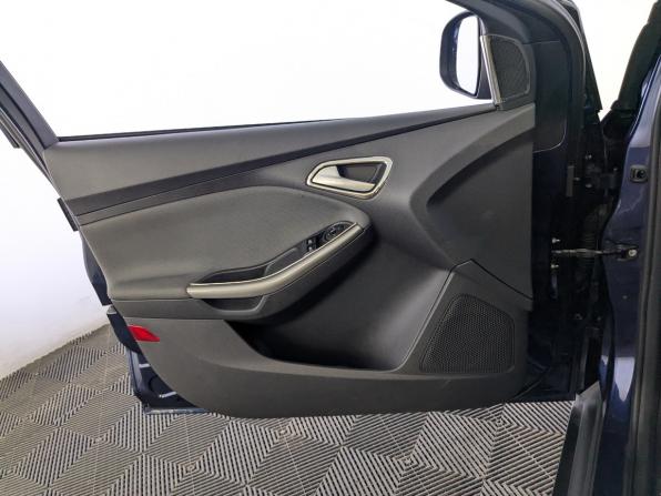Ford Focus III с пробегом 2012 года, цена 900 000 рублей, 71132 км, седан, Автокод Объявления