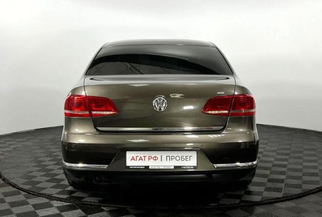 Volkswagen Passat B7 с пробегом 2011 года, цена 1 350 000 рублей, 102734 км, седан, Автокод Объявления