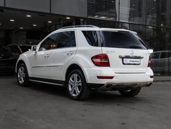 Mercedes-Benz M-Класс II (W164) Рестайлинг с пробегом 2011 года, цена 1 660 000 рублей, 170769 км, внедорожник, Автокод Объявления