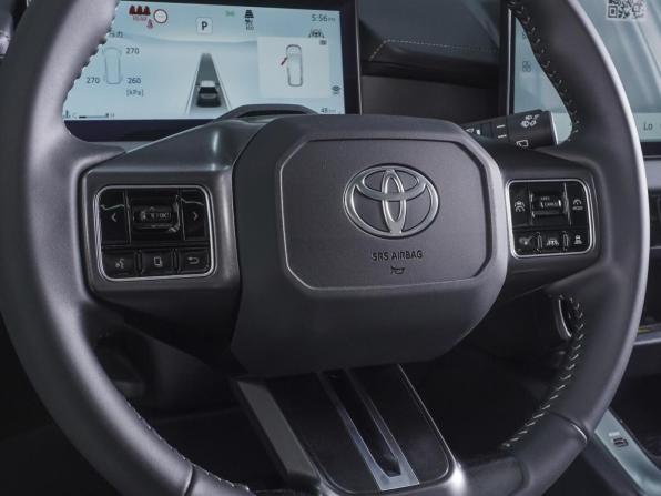 Toyota RAV4 VI (XA60) с пробегом 2025 года, цена 4 590 000 рублей, 38 км, внедорожник, Автокод Объявления
