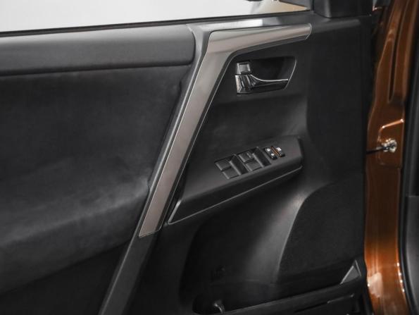 Toyota RAV4 IV (XA40) Рестайлинг с пробегом 2016 года, цена 1 998 000 рублей, 134977 км, внедорожник, Автокод Объявления